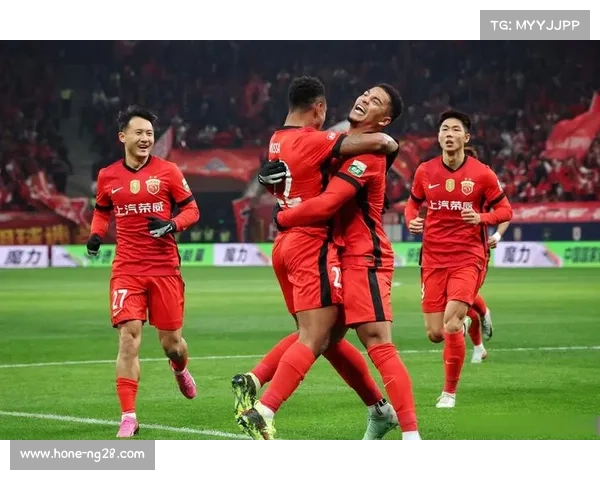 深圳新鹏城1-3不敌上海海港，古斯塔沃解禁复出