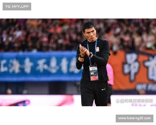 国足新帅邵佳一首期集训名单公布，张玉宁韦世豪领衔仅一名归化